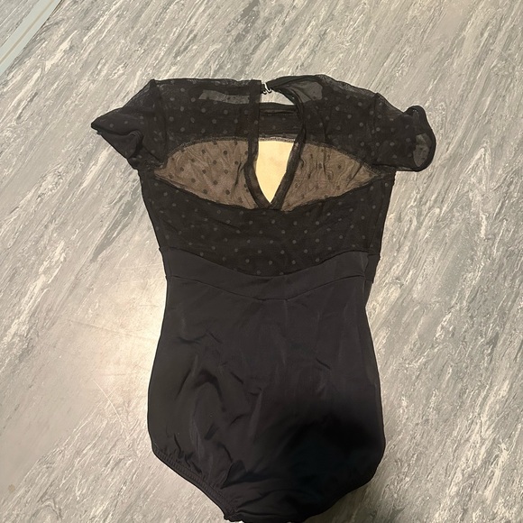 Mesh designed leotard - Picture 2 of 2